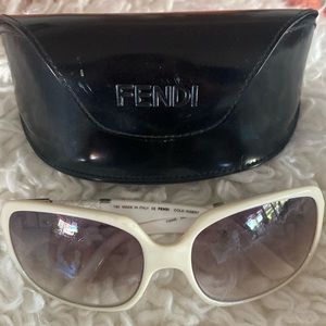 ✨Fendi Sunglasses✨